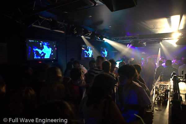 gal/Clubbing/VH0L3465.jpg